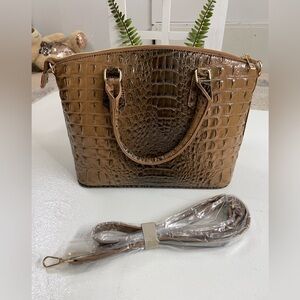 Unbranded patent leather bag